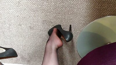 Fucks แม่เซ็กซี่ในโรงรถและ ดู คลิป วิดีโอ โป๊ cums ในหีของเธอ .